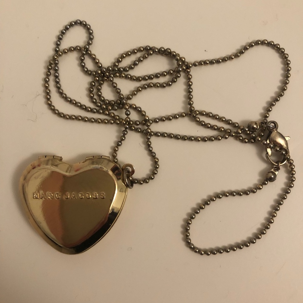 Marc jacobs heart pendant